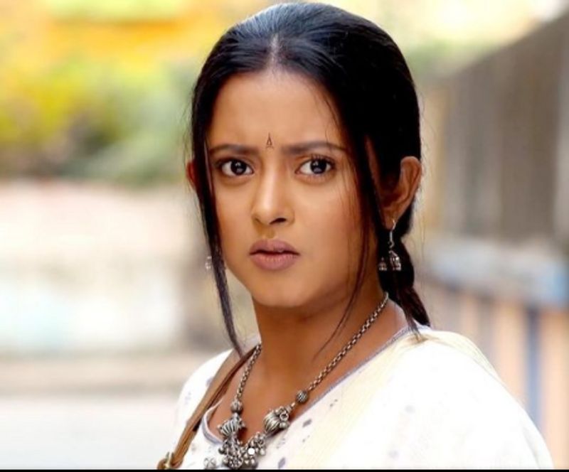 ತನ್ನನ್ನು ಗುರಿಯಾಗಿಸಿಕೊಂಡ ಅಸಹ್ಯ ಕಾಮೆಂಟ್ಗಳತ್ತ ಗಮನ ಸೆಳೆಯಲು ಕೋಲ್ಕತಾ ಪೊಲೀಸರನ್ನು ಫೇಸ್ಬುಕ್ನಲ್ಲಿ ಟ್ಯಾಗ್ ಮಾಡಿದ ನಟಿ, ಅದರ ಸೈಬರ್ ಸೆಲ್ಗೆ ವಿವರಗಳನ್ನು ಇಮೇಲ್ ಮಾಡಿದ್ದಾರೆ.