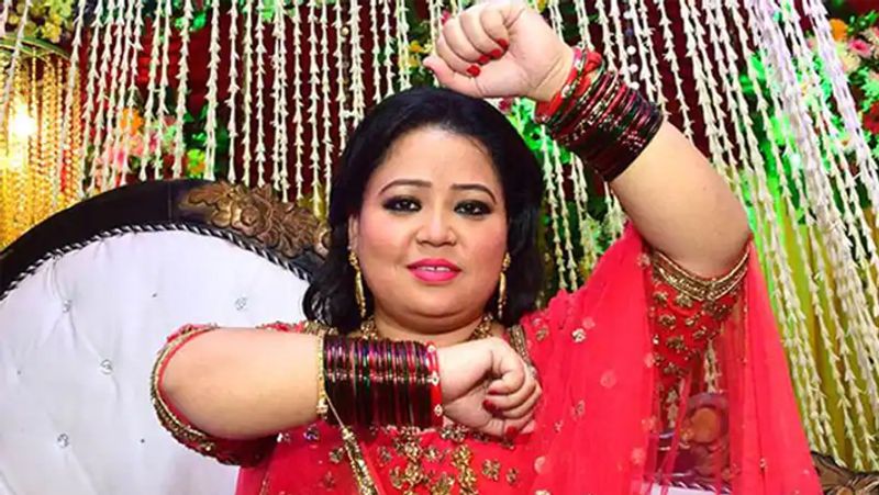 भारती के मुताबिक, हर्ष जैसे पतले शख्स की तो तस्वीर भी कभी मेरे दिमाग में नहीं थी। लेकिन उसने मुझे प्यार करना सिखा दिया। वहीं दूसरी ओर हर्ष का कहना था- भारती मेरे लिए परफेक्ट है। मोटे और पतले से क्या होता है। भारती दिल की बहुत अच्छी है। मैं उसके नेचर और पर्सनैलिटी से प्यार करता हूं।