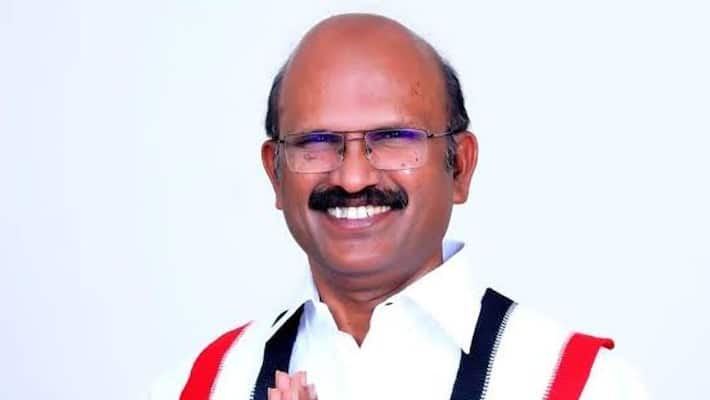 Former Minister Palaniappan joined the DMK in the presence of Stalin .. TTV Dinakaran in shock. Former Minister Palaniappan joined the DMK in the presence of Stalin .. TTV Dinakaran in shock.