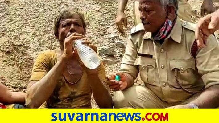 Farmer Stuck in pipeline Rescued by Fire department Ramanagara mah Farmer Stuck in pipeline Rescued by Fire department Ramanagara mah