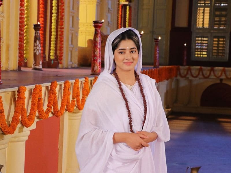 টলিপাড়ার অন্দরে কান পাতলেই শোনা যাচ্ছে, গোপনে নাকি প্রেম করছেন সকলের প্রিয় রানিমা। খবর প্রকাশ্যে আসতেই জোর জল্পনা শুরু হয়েছে টলিউডে।
