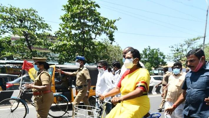 Premalatha Vijayakand, who was riding a bicycle alone, was the brother-in-law who attacked Modi and Stalin. Premalatha Vijayakand, who was riding a bicycle alone, was the brother-in-law who attacked Modi and Stalin.