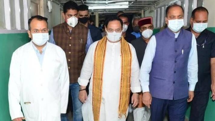 JP Nadda Visits Ailing Ex CM Virbhadra In Shimla pod JP Nadda Visits Ailing Ex CM Virbhadra In Shimla pod