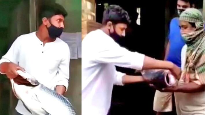 Tollywood Actor Arindam Pramanik selling fish on roadside kpg Tollywood Actor Arindam Pramanik selling fish on roadside kpg