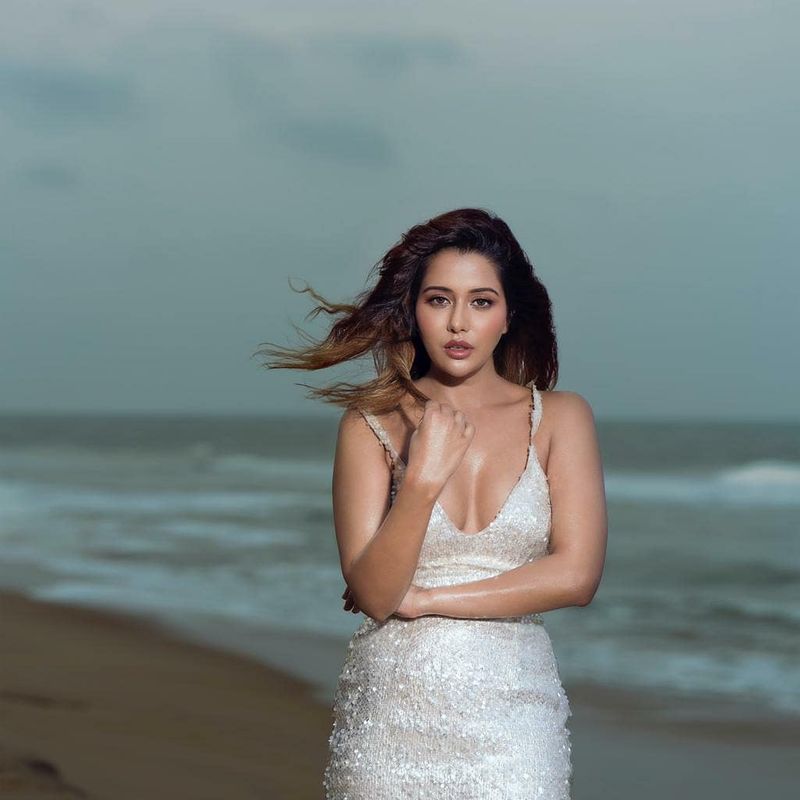 மேலும் இவரது நடிப்பில் சுமார் அரை டஜன் படங்கள் வெளியாக கார்த்திருக்கிறது.
