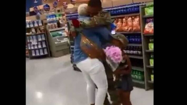Mom screams with joy on seeing her deployed army son after two years Mom screams with joy on seeing her deployed army son after two years