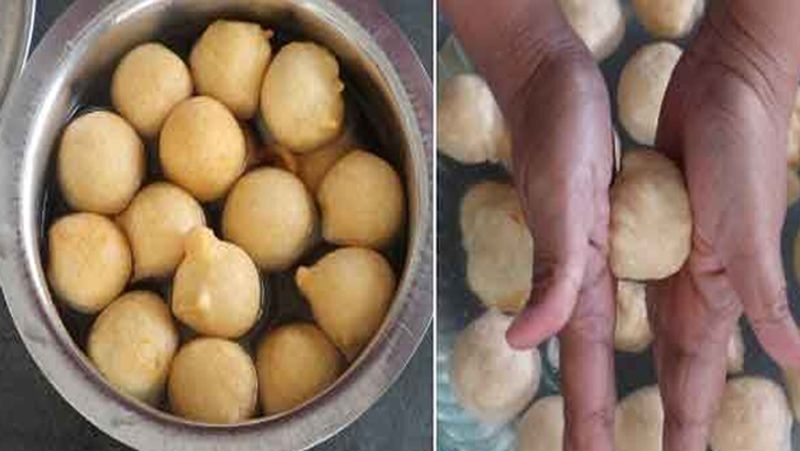 स्टेप- 5
अब वडों का पानी अच्छे से निचोड़ लें और इन्हें एक बाउल में डाल लें। इनके ऊपर फेंटी हुई दही डालें।