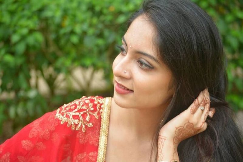 പലരും തടി കുറയ്ക്കുമ്പോൾ ഇഷാനി ഏറ്റെടുത്ത ചാലഞ്ച് വണ്ണം കൂട്ടുക എന്നതായിരുന്നു.
