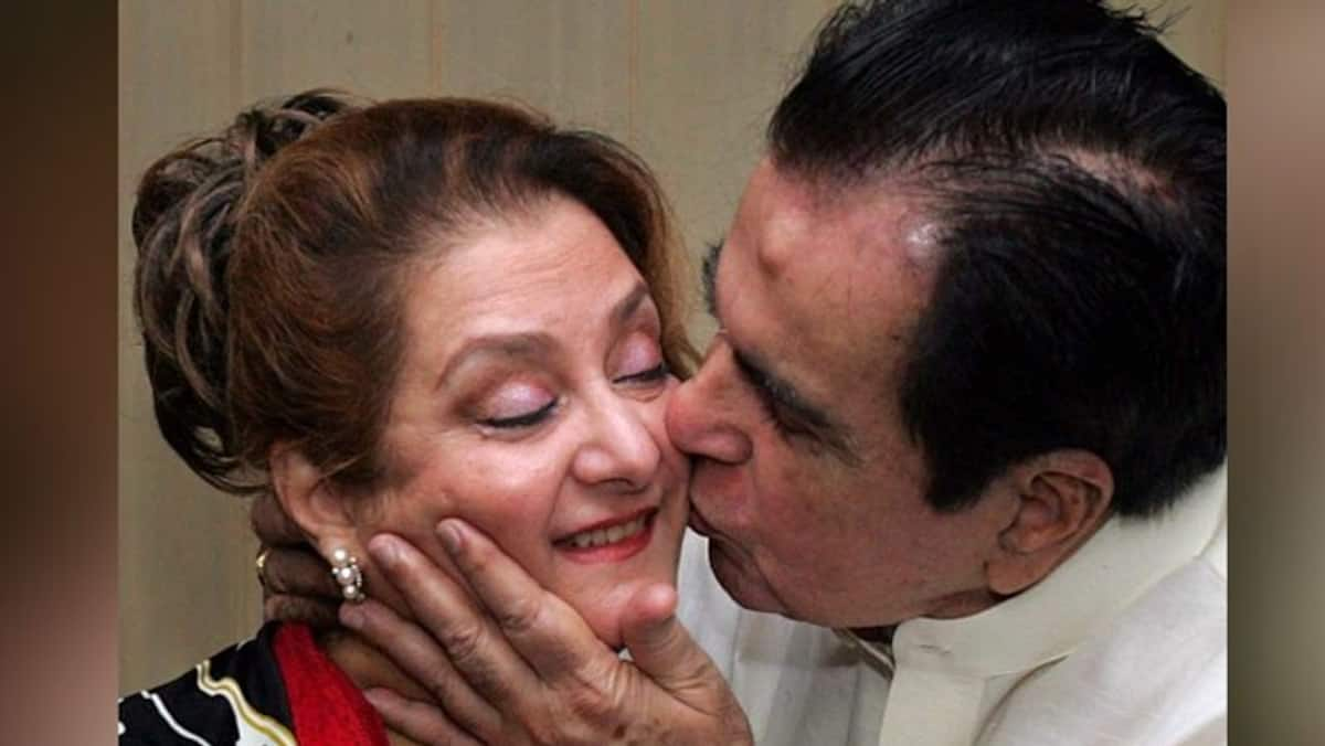 Dilip Kumar, Saira Banu's love story: Did you know Saira Banu fell in love  with him at 12?