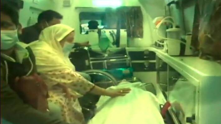Dilip Kumar body first photo goes viral saira banu seen beside him Dilip Kumar body first photo goes viral saira banu seen beside him