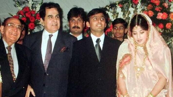 Akhilesh yadav pays tribute to tragedy king Dilip Kumar by sharing a picture with him Akhilesh yadav pays tribute to tragedy king Dilip Kumar by sharing a picture with him