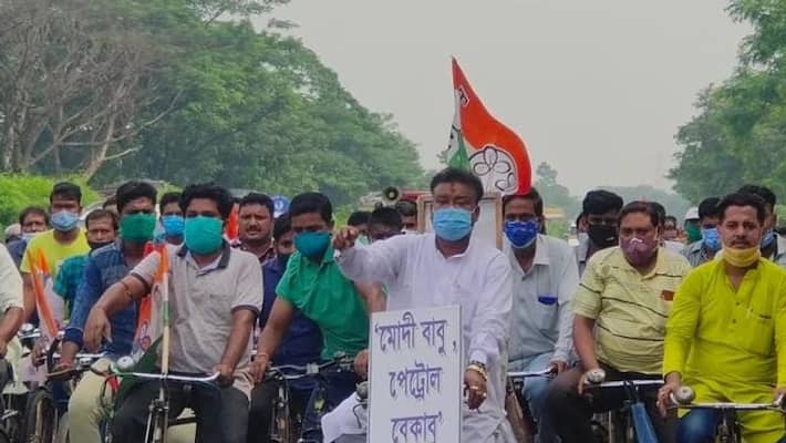 tmc minister cycles 38 km to assembly as petrol price crosses rs 100 in kolkata ksp tmc minister cycles 38 km to assembly as petrol price crosses rs 100 in kolkata ksp