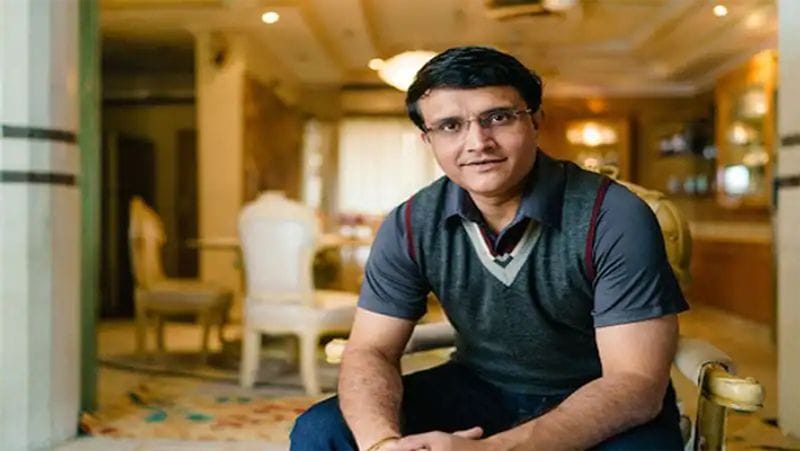 परिवार साथ समय बिताना पसंद
गांगुली को हमेशा से ही अपने घर में रहना बहुत पसंद है। मैच से फ्री होने के बाद वह अपना पूरा समय यहीं बिताते थे। बीसीसीआई के अध्यक्ष बनने के बाद भी जब भी उन्हें समय मिलता वे यहां जरूर आते हैं।
