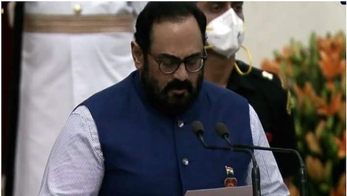 Cabinet reshuffle Karnataka rajeev chandrasekhar and shobha karandlaje takes oath as minister ckm Cabinet reshuffle Karnataka rajeev chandrasekhar and shobha karandlaje takes oath as minister ckm