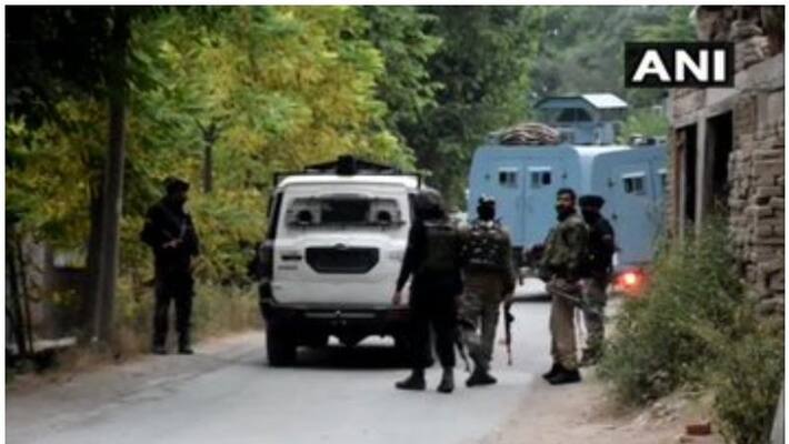 encounter is underway between terrorists and security forces at puchal area of pulwama encounter is underway between terrorists and security forces at puchal area of pulwama