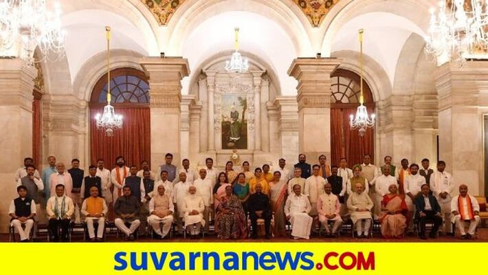 PM Modi cabinet Has 6 Doctors 13 Lawyers 5 Engineers and 7 IAS pod PM Modi cabinet Has 6 Doctors 13 Lawyers 5 Engineers and 7 IAS pod