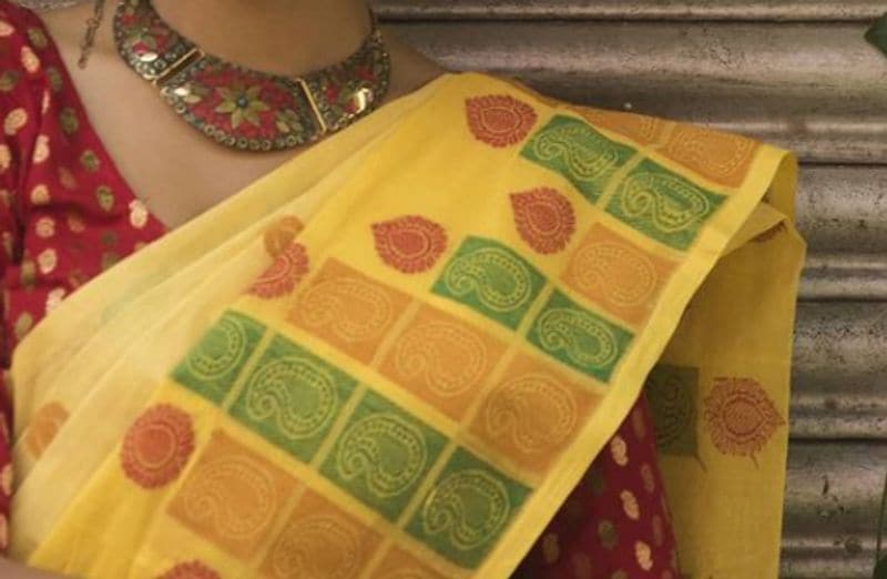 ಪುಲಿಯಾ ಟಂಟ್: ಈ ಸೀರೆ ಒಂದು ಸಾಂಪ್ರದಾಯಿಕ ಬಂಗಾಳಿ ಸೀರೆಯಾಗಿದ್ದು, ಇದು ಬಂಗಾಳ ಪ್ರದೇಶದಿಂದ ಹುಟ್ಟಿಕೊಂಡಿದೆ. ಇದನ್ನು ಸಾಮಾನ್ಯವಾಗಿ ಬಂಗಾಳಿ ಮಹಿಳೆಯರು ಬಳಸುತ್ತಾರೆ. ಇದನ್ನು ಸಾಂಪ್ರದಾಯಿಕವಾಗಿ ಬಾಂಗ್ಲಾದೇಶ ಮತ್ತು ಭಾರತದ ಪಶ್ಚಿಮ ಬಂಗಾಳ, ತ್ರಿಪುರ, ಮತ್ತು ಅಸ್ಸಾಂನ ಬರಾಕ್ ಕಣಿವೆಯ ನೇಕಾರರು ತಯಾರಿಸುತ್ತಾರೆ.