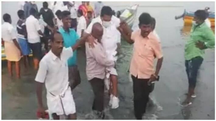 Reluctant to put in the morning ... The fisherman who lifted the minister as Alec Reluctant to put in the morning ... The fisherman who lifted the minister as Alec