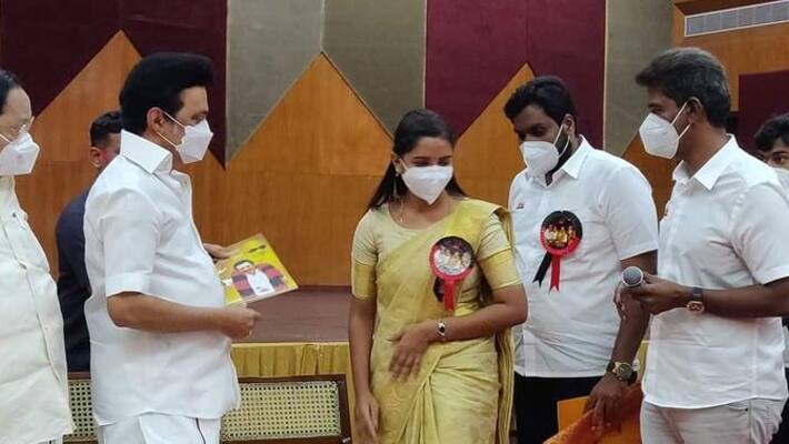 Theory is enough ... experience is needed .. Padmapriya explained about joining DMK ..! Theory is enough ... experience is needed .. Padmapriya explained about joining DMK ..!