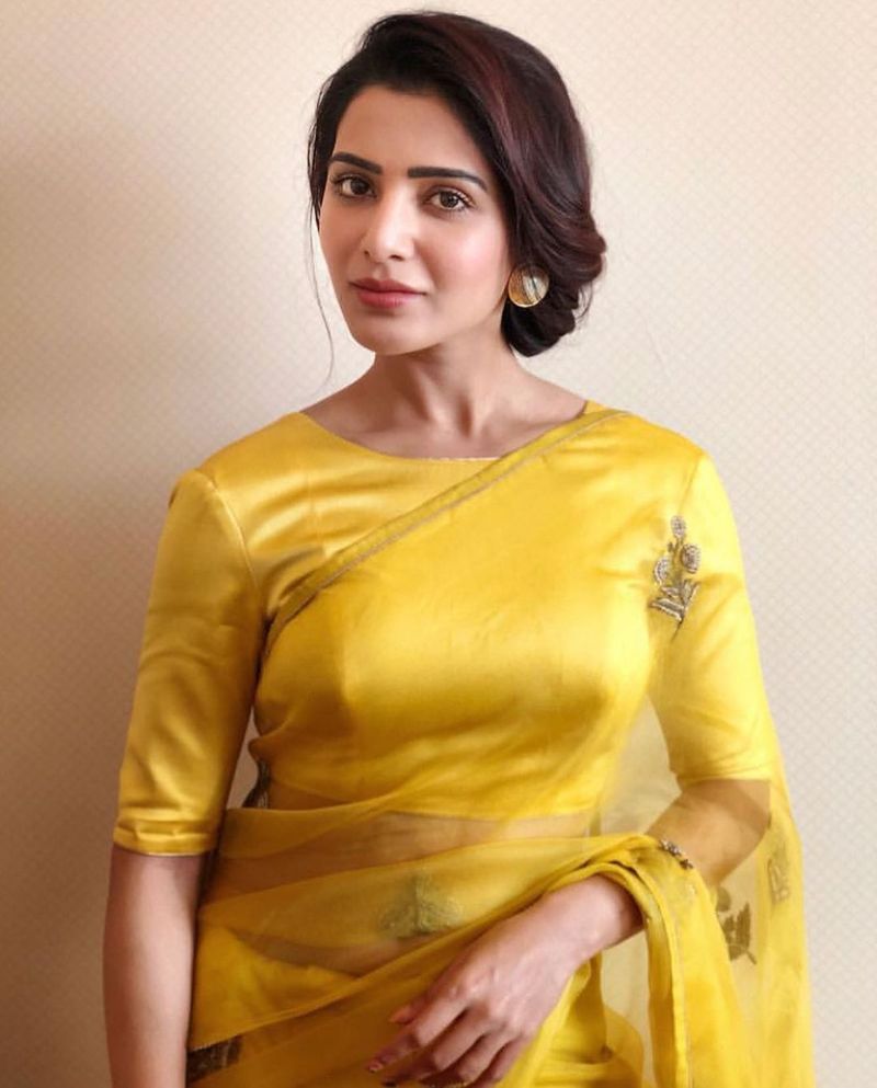 తాజాగా తన ఫ్రెండ్ శిల్పా రెడ్డికి బర్త్ డే విషెష్ తెలియజేస్తూ ఇంస్టాగ్రామ్ లో ఓ ఫోటో పంచుకుంది సమంత. ఆ ఫొటోలో సమంత ధరించిన డ్రెస్ సూపర్ హాట్ గా ఉంది. శిల్పా రెడ్డితో సమంత దిగిన త్రో బ్యాక్ పిక్ పంచుకుంటున్నట్టు ఉంది.