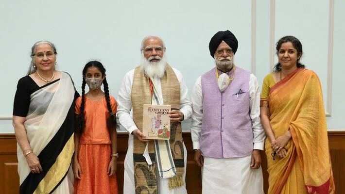 KTS Tulsi met PM Modi and gifted first copy Ramayan of Guru Govind Singh ji, PM very touched with interaction DHA KTS Tulsi met PM Modi and gifted first copy Ramayan of Guru Govind Singh ji, PM very touched with interaction DHA