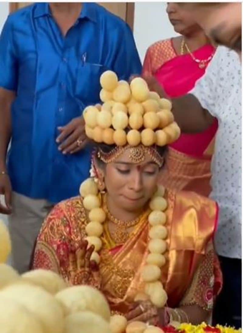 భారతీయ స్ట్రీట్ ఫుడ్ గా గప్ చుప్, గోల్ గప్పాకు చాలా ప్రాముఖ్యత ఉంది. అయితే ఈ తినే రుచికరమైన వంటకం.. మీ వార్డ్ రోబ్ ను అలంకరిస్తుందని ఎప్పుడైనా గెస్ చేశారా? 