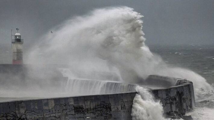 BBC photojournalist captures rare photo photo of Neptune in the waves BBC photojournalist captures rare photo photo of Neptune in the waves