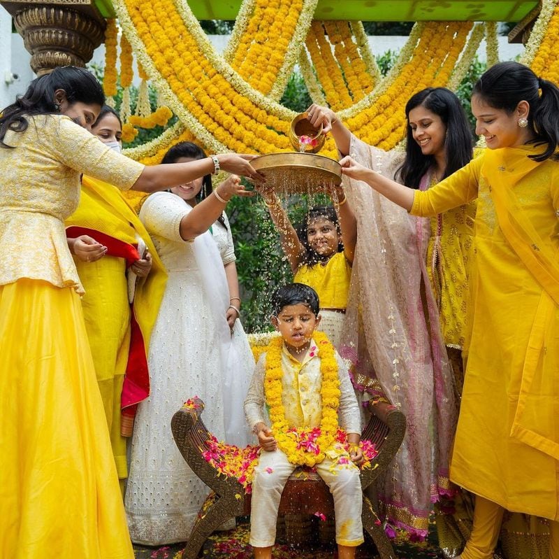 నిర్మాత దిల్రాజు దోతీ ఫంక్షన్ ఫోటోలు.