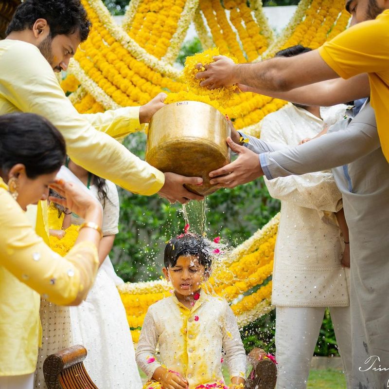 నిర్మాత దిల్రాజు దోతీ ఫంక్షన్ ఫోటోలు.