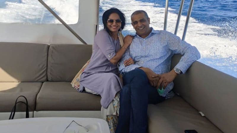 సింగర్ సునీత ఈ ఏడాది జనవరిలో రామ్వీరపనేని వివాహం చేసుకుంది. ఆ తర్వాత ఆమెలో సంతోషం రెట్టింపయ్యింది. తోడు ఇచ్చే ధైర్యం, ప్రేమ, భరోసా, సపోర్ట్ ఇవన్నీ తాను పొందుతుంది సునీత.