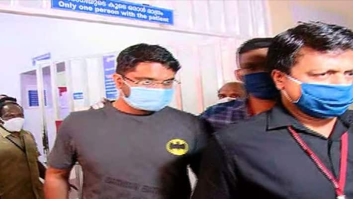 Sarith gold smuggling case accused complained of threaten at poojapura jail in court Sarith gold smuggling case accused complained of threaten at poojapura jail in court