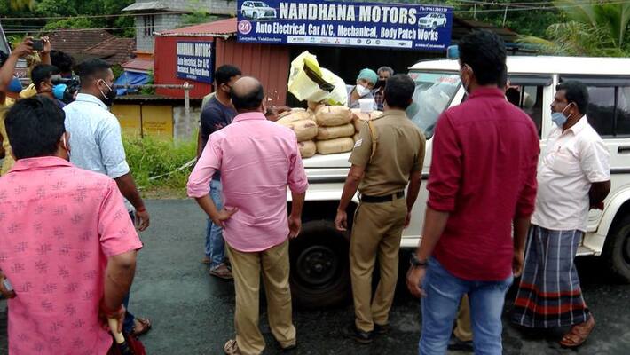 Sixty kilos of cannabis smuggled in a lorry carrying flowers were seized Sixty kilos of cannabis smuggled in a lorry carrying flowers were seized