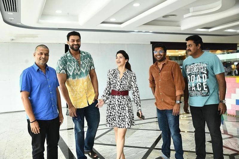 ఇదిలా ఉంటే ఎంగేజ్మెంట్ బ్రేకప్తో తిరిగి షూటింగ్లతో బిజీ అయ్యింది మెహరీన్. ప్రస్తుతం ఆమె `ఎఫ్3` షూటింగ్లో పాల్గొంటుంది. దీంతోపాటు మారుతి దర్శకత్వంలో ఓ సినిమా చేయబోతుంది.