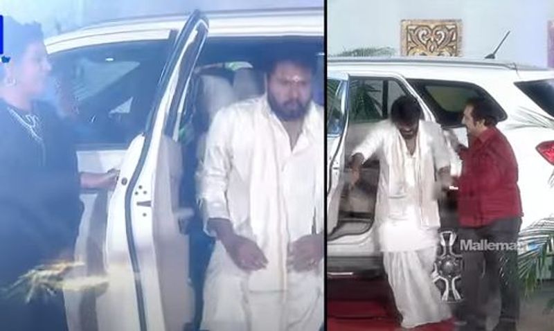 `మల్లెమాల ప్రొడక్షనా` లేక మ్యారేజ్ బ్యూరోనా, పెళ్లిళ్లు సెట్ చేసే బ్రోకరా?, మల్లెమాల నెమ్మదిగా మ్యారేజ్ బ్యూరోగా మారుతుంది. ప్రతి వారం మ్యారేజ్లు చేయకుంటే బతికేలా లేరు, మీ టీఆర్పీల కోసం ఇంతటి దారుణానికి తెగబడతారా?, సింగిల్గా ఉన్న అమ్మాయిలు, అబ్బాయిలు మల్లెమాలకు వెళ్లండి వాళ్లే పెళ్లిళ్లు చేస్తారంటూ విమర్శలతోపాటు సెటైర్లతో రెచ్చిపోతున్నారు.