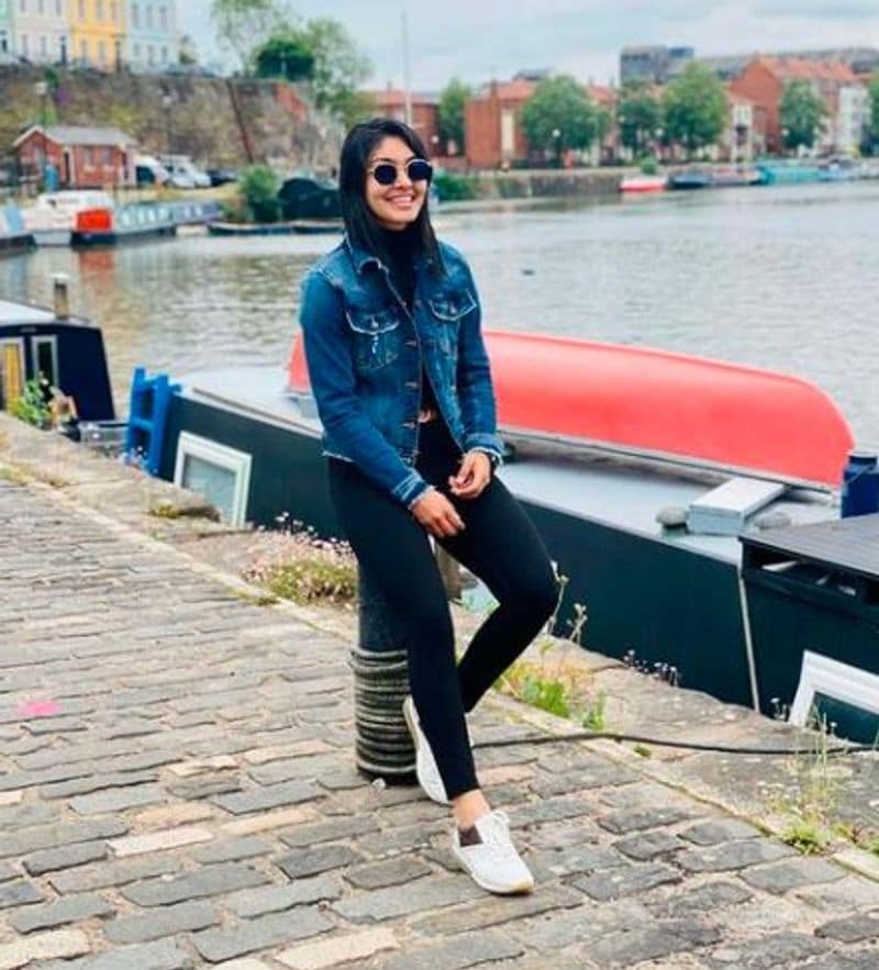 ऑस्ट्रेलिया की पूर्व क्रिकेटर लिसा स्टालेकर ने भी हरलीन के सनसनीखेज कैच के लिए उनकी सराहना की। स्टालेकर ने ट्वीट किया, ओएमजी