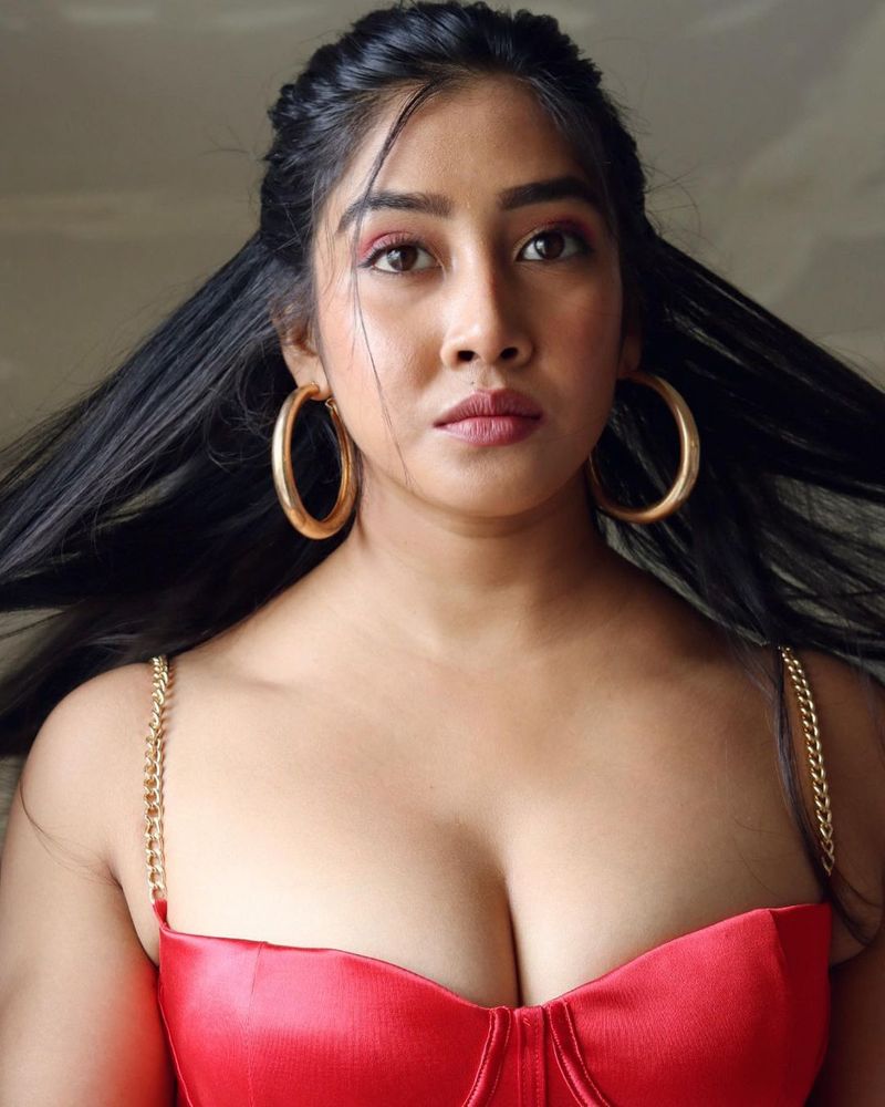 படம் பார்த்தே கேப்சன் கொள்க