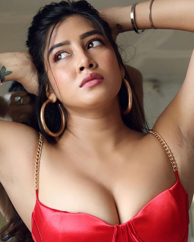 படம் பார்த்தே கேப்சன் கொள்க