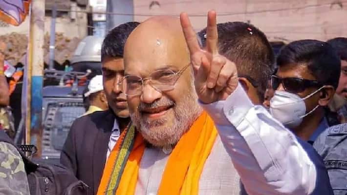 home minister amit shah visit to gujarat Ahmedabad police strange order of peopleTo windows and doors closed home minister amit shah visit to gujarat Ahmedabad police strange order of peopleTo windows and doors closed