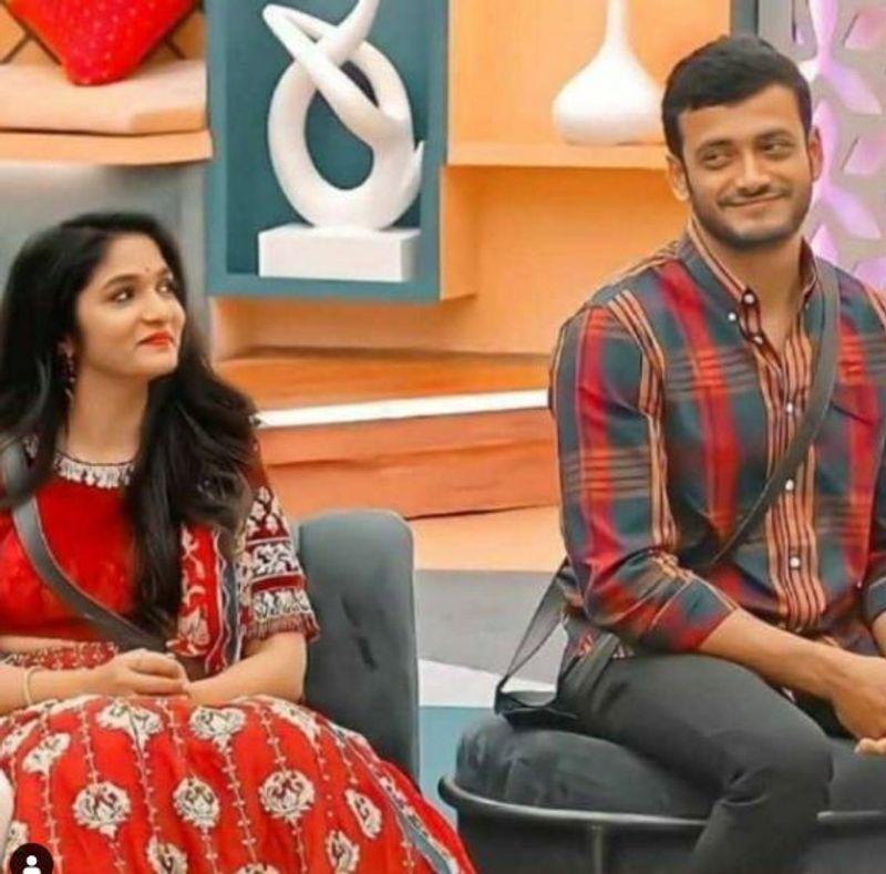 ದಿವ್ಯಾ ನನಗೆ ತುಂಬಾ ಲಕ್ಕಿ. ಅವಳು ಜೊತೆಗಿದ್ದ ಯಾವ ಟಾಸ್ಕ್ನಲ್ಲಿಯೂ ನಾನು ಸೋತಿಲ್ಲ ಎಂದು ಅರವಿಂದ್ ಹೇಳಿಕೊಂಡಿದ್ದಾರೆ.