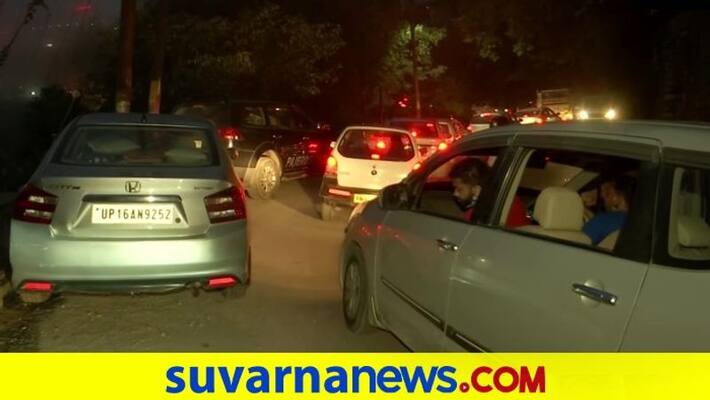 Nearly 2000 vehicles on way to Mussoorie sent back by Uttarakhand police amid strict Covid protocols dpl Nearly 2000 vehicles on way to Mussoorie sent back by Uttarakhand police amid strict Covid protocols dpl