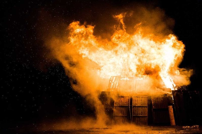 signs of gas leakages and what to do if smells gas