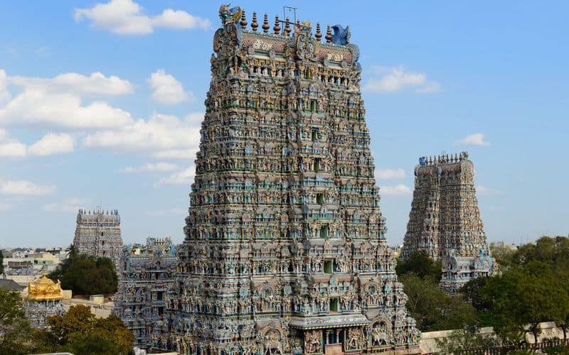 Chennai high court says no one have a right to collect parking charges at temple land