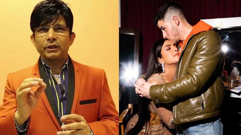 केआरके ने अपनी 6 भविष्यवाणियों की सीरीज के तीसरे ट्वीट में लिखा- अगले 10 सालों में प्रियंका चोपड़ा और निक जोनस का तलाक हो जाएगा। एक यूजर ने उनके ट्वीट पर जवाब देते हुए लिखा- हमें शादीशुदा जोड़ों को हमेशा साथ रहने की दुआ देनी चाहिए। न कि इस तरह से बद्दुआ देनी चाहिए। एक अन्य ने कमेंट करते हुए लिखा- ये कुछ ज्यादा ही हो गया। उन्हें इस तरह किसी के बारे में निगेटिव नहीं बोलना चाहिए। 