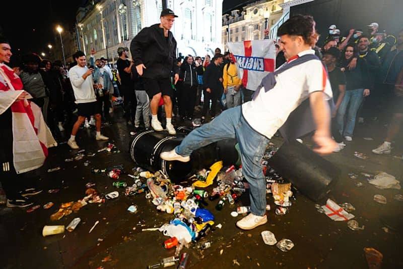 Euro 2020 final Metropolitan Police arrested 49 people for chaos in London
