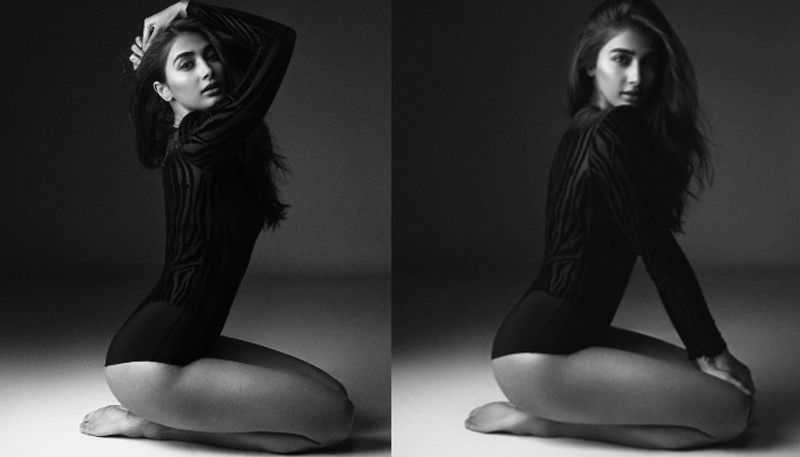 pooja hegde hot show with trendy wear netizens heart break