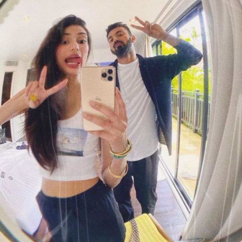 Athiya Shetty shared a picture on Instagram, which created a storm on the Internet with fans wondering if she was in England with KL Rahul. Rahul is currently there with Team India for the five-match Test series against England starting in August.