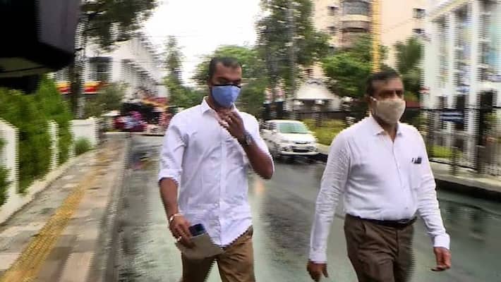 customs questioning tp chandrasekharan case accused muhammad shafi in karipur gold smuggling case customs questioning tp chandrasekharan case accused muhammad shafi in karipur gold smuggling case