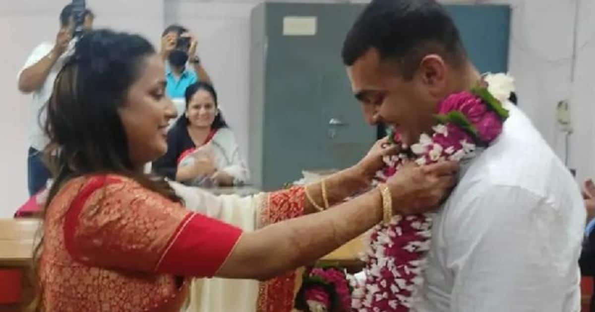 500 र पए खर च कर पत पत न बन स न क म जर और मह ल जज ल ग क ल ए बन म स ल ज त द ल Madhya Pradesh News Army Major And Female Judge Set An Example By Getting Married In Rs 500 Kpr