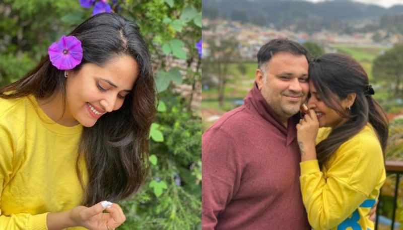 ఇదిలా ఉంటే ఈ సందర్భంగా అనసూయ ఓ అద్భుతమైన కొటేషన్ పంచుకుంది. తన ముఖంపై ఉన్న చిరునవ్వు కారణంగా తన భర్త సుశాంక్ భరద్వాజ్ అని తెలిసింది.