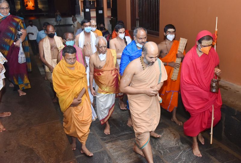 ಮೈಸೂರಿನ ಶ್ರೀ ಗಣಪತಿ ಸಚ್ಚಿದಾನಂದ ಸ್ವಾಮೀಜಿಯವರ ಶಿಷ್ಯ, ಶ್ರೀ ದತ್ತ ವಿಜಯಾನಂದ ಸ್ವಾಮೀಜಿಯವರು ಇಂದು (ಮಂಗಳವಾರ) ಉಡುಪಿ ಶ್ರೀಕೃಷ್ಣಕ್ಕೆ ಭೇಟಿ ನೀಡಿದರು.